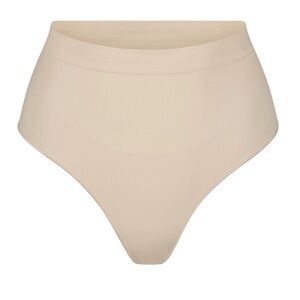 NWOT SKIMS Seamless Sculpt Mid Waist Thong size Medium & xs Shapewear underwear